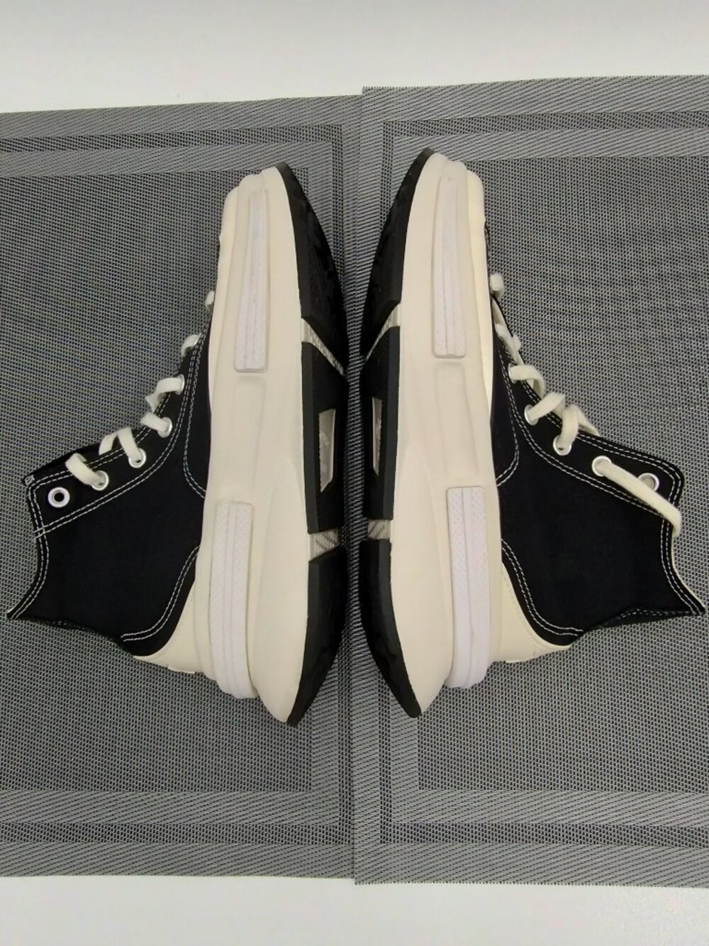 Converse Run Star Legacy CX Hi Top Platform Sneakers Black Unisex M7/W8.5 - Picture 4 of 16